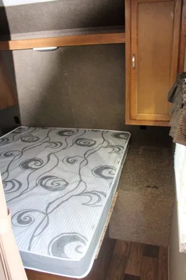 2018 32' Keystone Springdale SM2820BH photo 7
