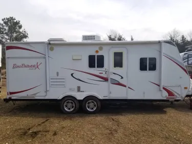2010 24' Cruiser Fun Finder X215 photo 1