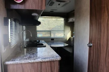2018 21'Coachmen Clipper 17RD photo 4